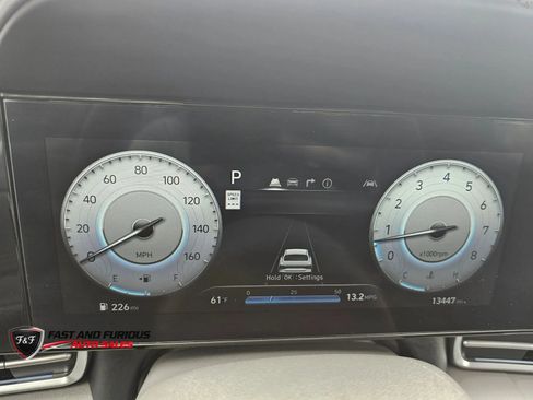 Used 2025 Hyundai Elantra SEL FWD image 13