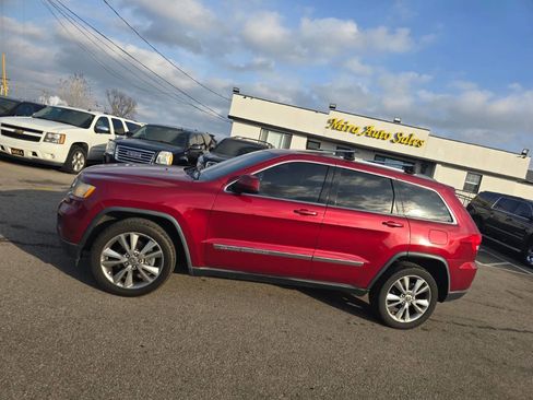 Used 2013 Jeep Grand Cherokee Laredo image 42
