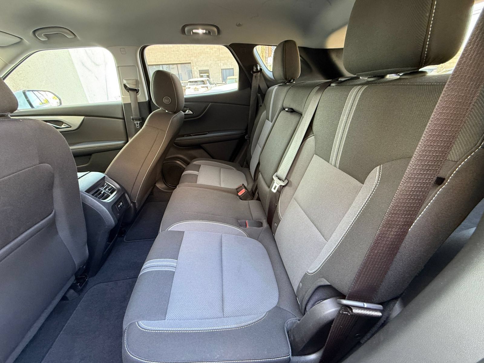 Used 2025 Chevrolet Blazer LT FWD image 22