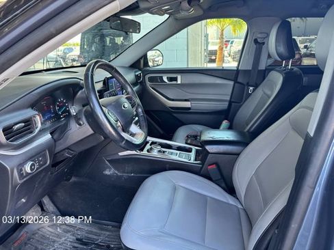 Used 2021 Ford Explorer XLT w/ Equipment Group 202A image 7