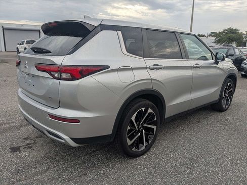 Used 2024 Mitsubishi Outlander SE AWD/4WD image 4