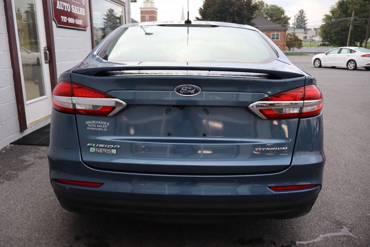 Used 2019 Ford Fusion Energi Titanium FWD image 3