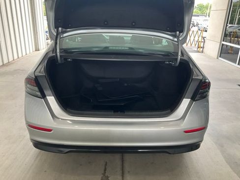 Certified 2023 Honda Accord EX image 18