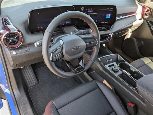 New 2025 Chevrolet Equinox RS w/ Convenience Package III image 3