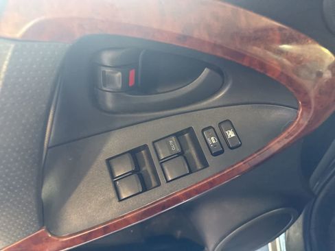 Used 2007 Toyota RAV4 Limited image 16