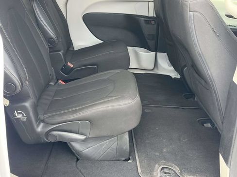 Used 2023 Chrysler Voyager LX FWD image 22
