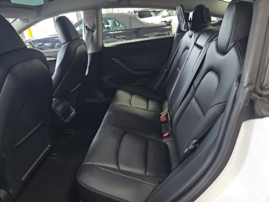 Used 2023 Tesla Model 3 Standard Range RWD image 5