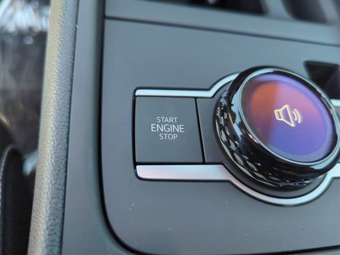 New 2026 Volkswagen Tiguan SE R-Line image 44