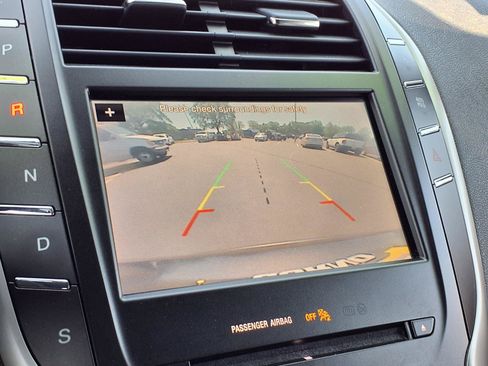 Used 2019 Lincoln MKC Reserve w/ MKC Climate Package FWD image 10