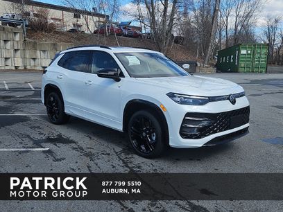 New 2026 Volkswagen Tiguan SE R-Line