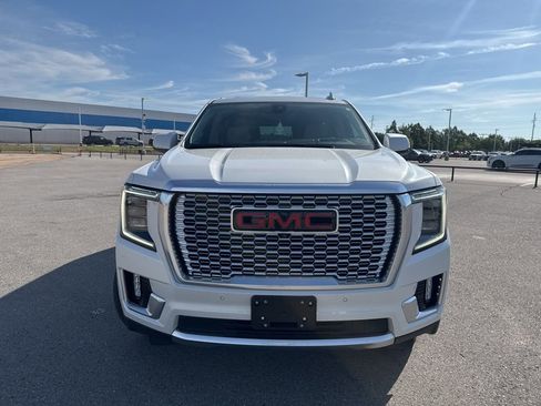Used 2021 GMC Yukon Denali w/ LPO, Illumination Package AWD/4WD image 5