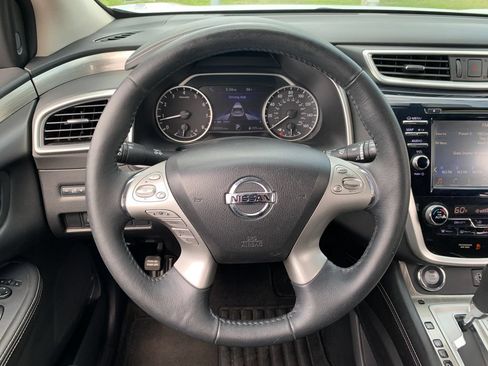 Used 2018 Nissan Murano SV FWD image 9