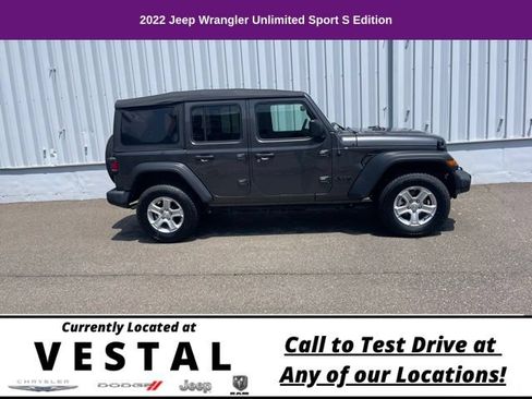 Used 2022 Jeep Wrangler Unlimited Sport AWD/4WD image 5
