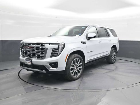 New 2026 GMC Yukon Denali w/ Sun & Power Step Package AWD/4WD image 4