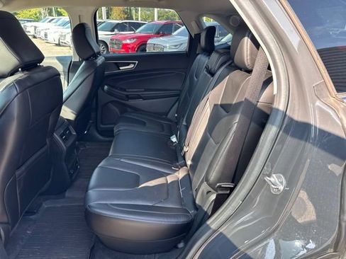 Used 2021 Ford Edge Titanium FWD image 15