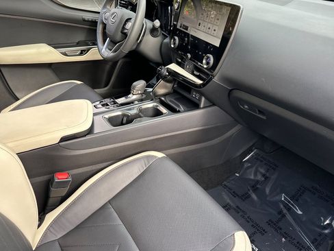Used 2023 Lexus NX 350 AWD image 34