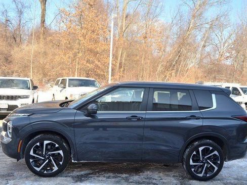 Used 2024 Mitsubishi Outlander SE image 5