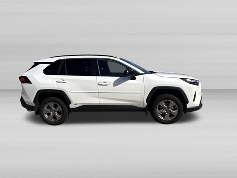 Used 2025 Toyota RAV4 LE AWD/4WD image 3