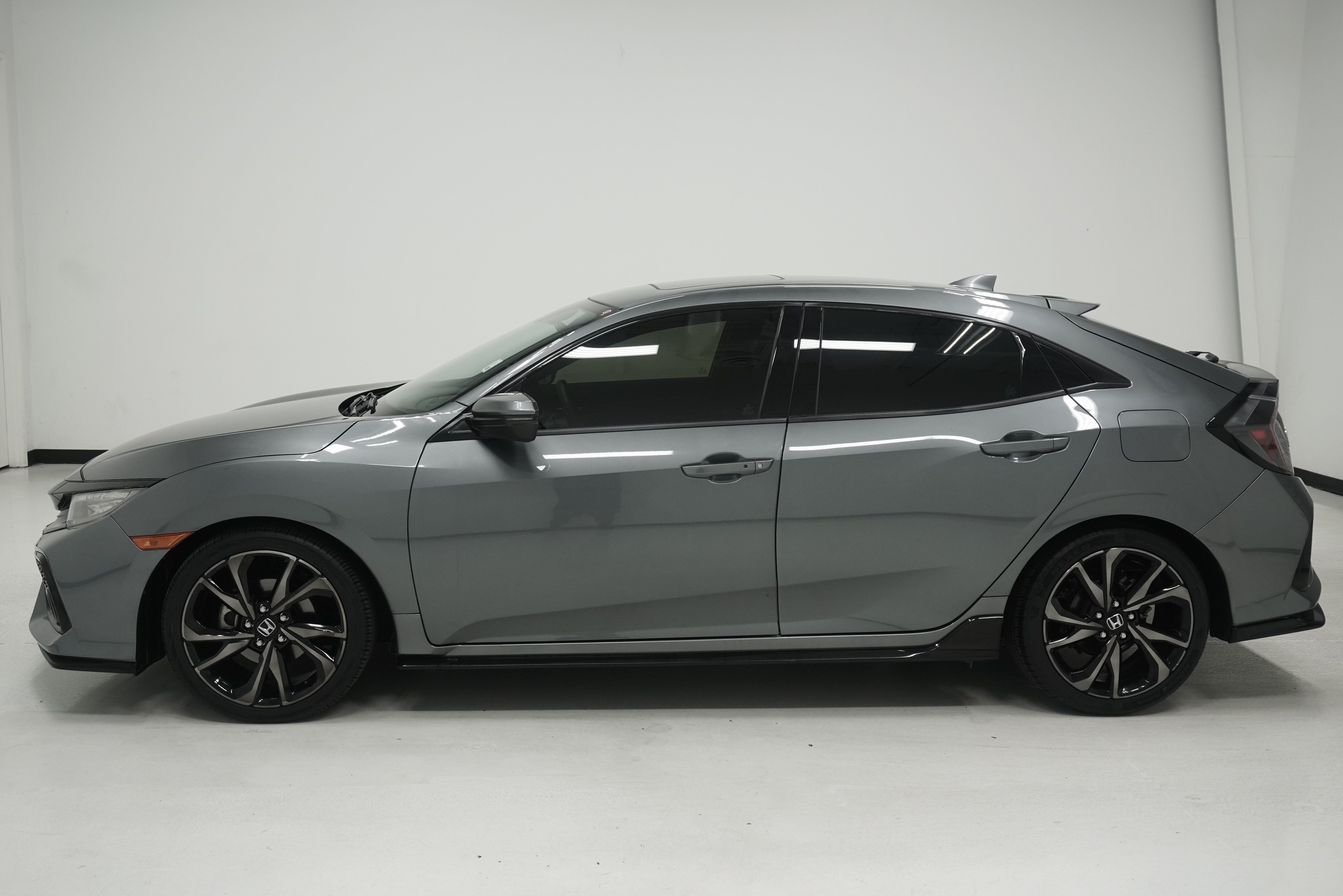 Used 2019 Honda Civic Sport Touring image 7