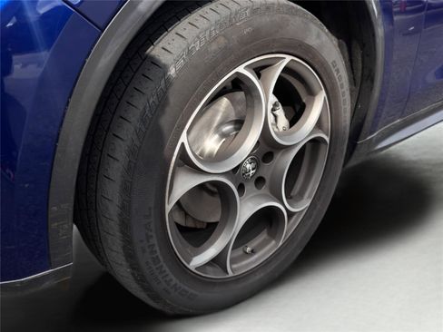 Used 2022 Alfa Romeo Stelvio Ti image 12