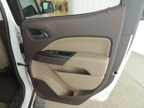 Used 2015 GMC Canyon SLT w/ Driver Alert Package image 6