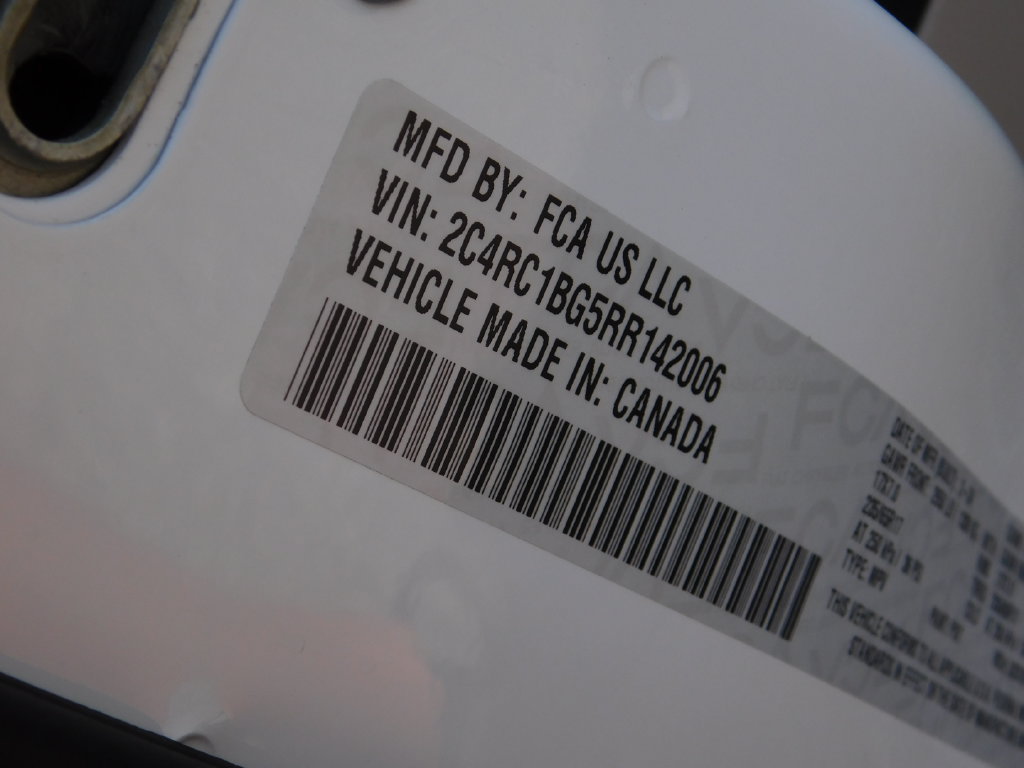 Used 2024 Chrysler Pacifica Touring-L FWD image 29