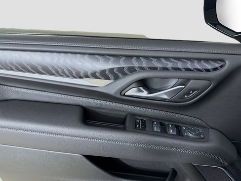 Used 2024 GMC Yukon XL Denali image 18