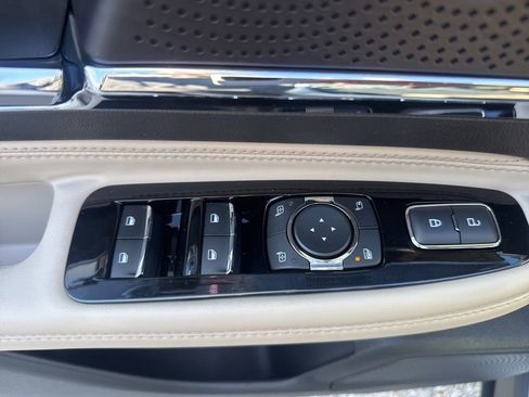 New 2026 Lincoln Corsair Premiere image 8