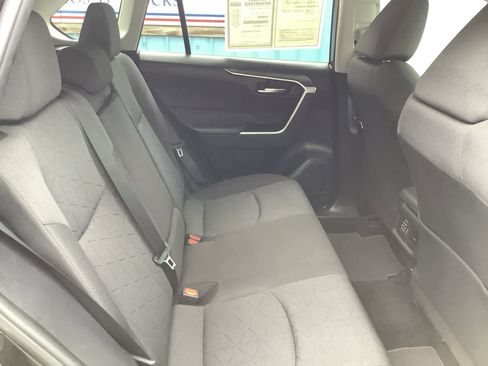Used 2022 Toyota RAV4 XLE image 22