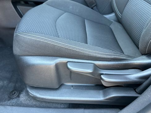 Used 2024 GMC Terrain SLE image 13