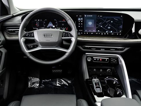 New 2025 Audi Q5 Premium Plus image 18