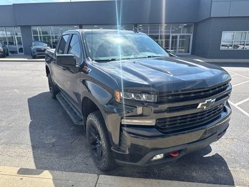 Used 2020 Chevrolet Silverado 1500 LT Trail Boss AWD/4WD image 3