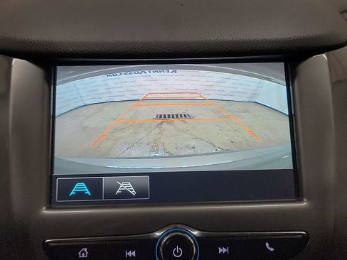 Used 2018 Chevrolet Cruze LT image 18