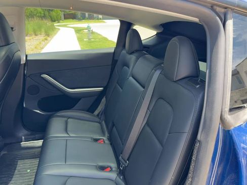 Used 2024 Tesla Model Y Long Range AWD/4WD image 5