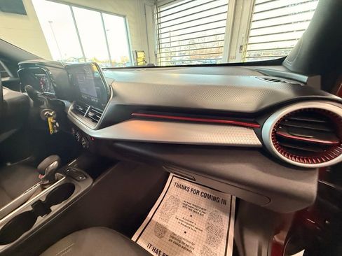 Used 2024 Chevrolet Trax RS w/ Driver Confidence Package image 16