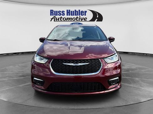 Used 2023 Chrysler Pacifica Touring-L AWD/4WD image 10