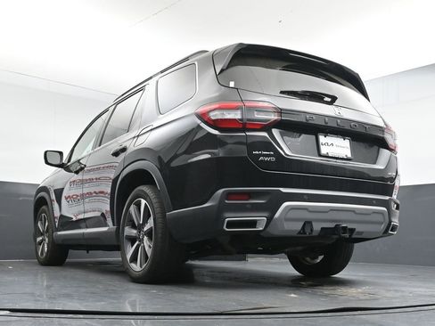 Used 2023 Honda Pilot Elite image 43