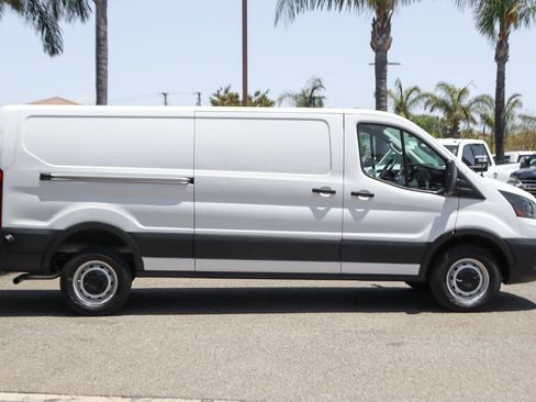 Used 2024 Ford Transit 250 Low Roof RWD image 10