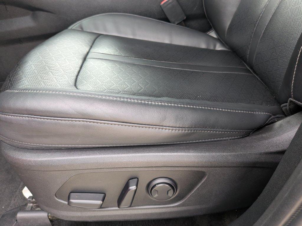 Used 2022 Kia Sorento S w/ Panoramic Sunroof Package FWD image 21