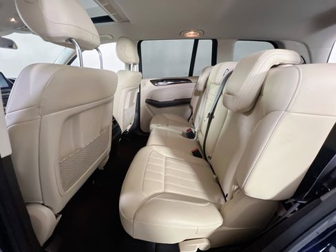 Used 2017 Mercedes-Benz GLS 450 4MATIC image 25
