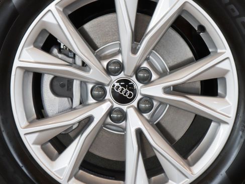 New 2025 Audi Q3 2.0T Premium image 7