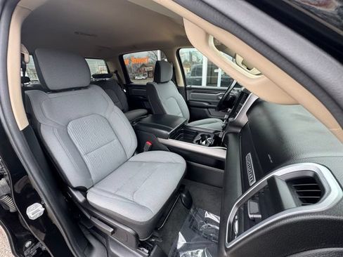 Used 2020 RAM 1500 Big Horn AWD/4WD image 11