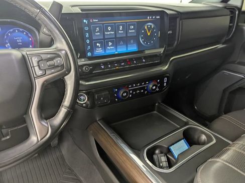 Used 2024 Chevrolet Silverado 3500 High Country w/ Technology Package AWD/4WD image 19