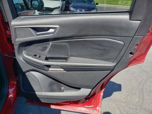 Used 2016 Ford Edge SEL w/ Equipment Group 201A AWD/4WD image 16