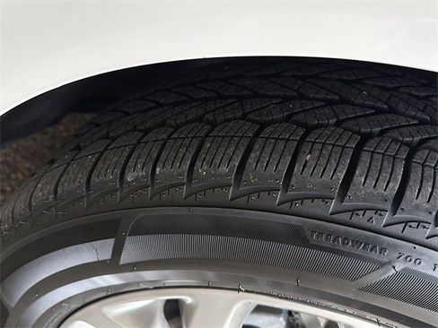 Used 2020 Buick Enclave Avenir w/ Avenir Technology Package image 44