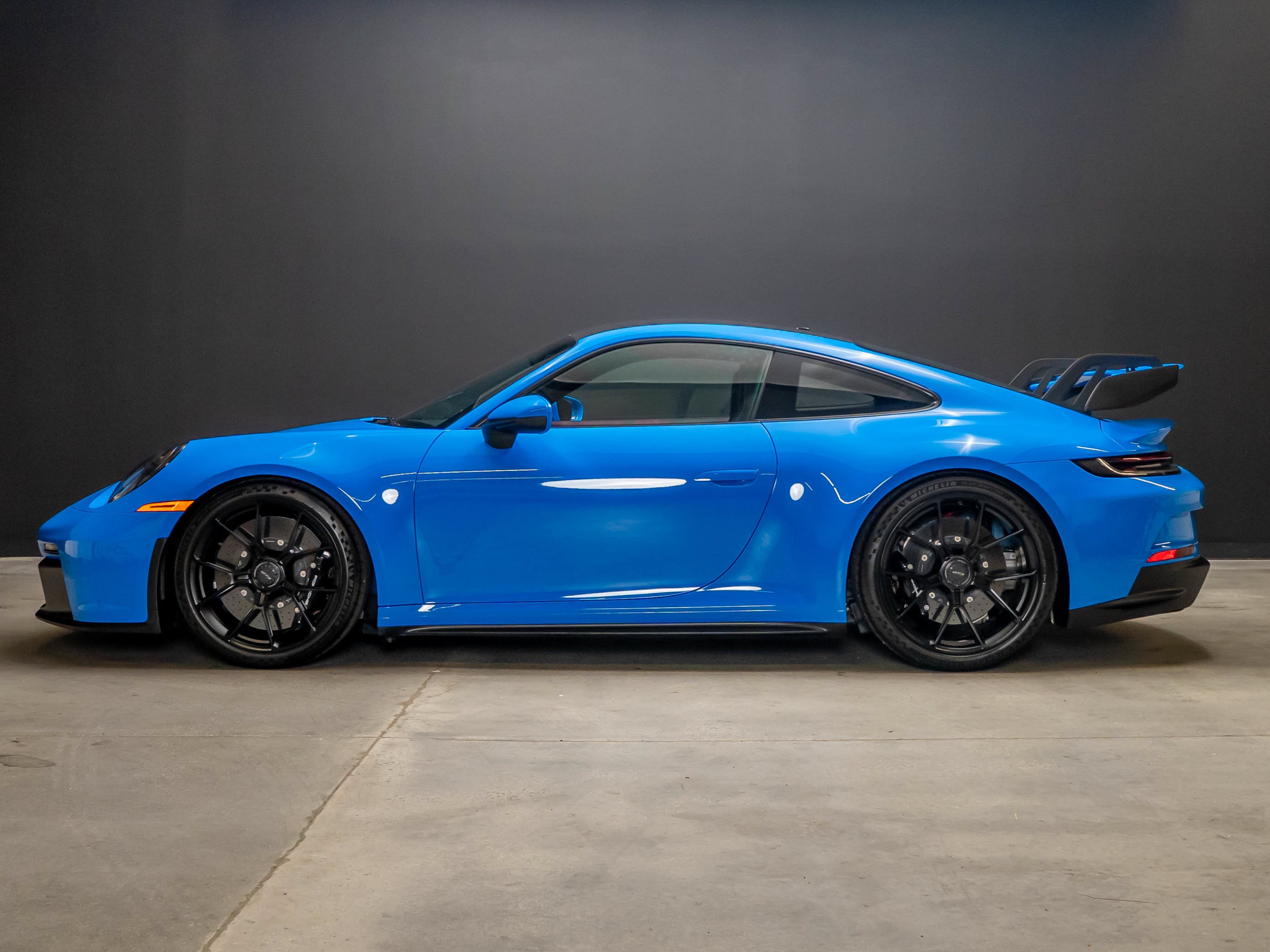 Used 2022 Porsche 911 GT3 RWD image 2