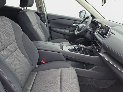New 2026 Nissan Rogue SV w/ Cold Weather Package FWD image 10