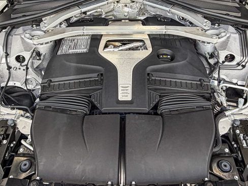 Used 2025 Aston Martin DBX 707 AWD/4WD image 12