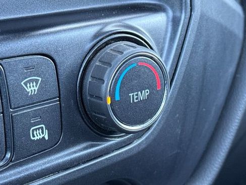 Used 2015 GMC Sierra 1500 2WD Regular Cab image 26