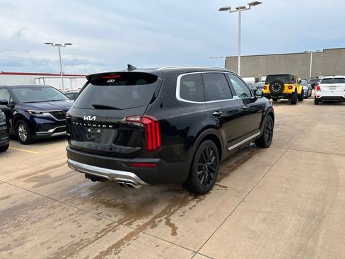 Used 2022 Kia Telluride SX w/ SX Prestige Package AWD/4WD image 3
